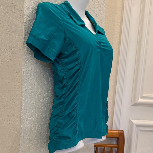 Athleta Turquoise Short Sleeve Tee - Picture 2 of 7